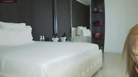 Helen online show from 11.04.25