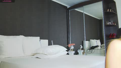 Helen online show from 04.02.26