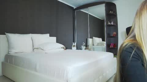 Helen online show from 04.28.26