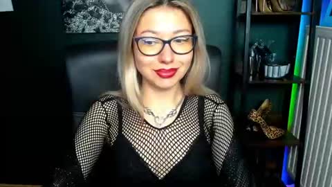 Snapshot of heidi_pleasure chatting on 07.20.26 Heidi online show from 07.20.26