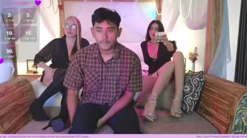 Snapshot of heidiluceous chatting on 06.19.26 Heidi brunette Foxy red head and Carrie blondie online show from 06.19.26