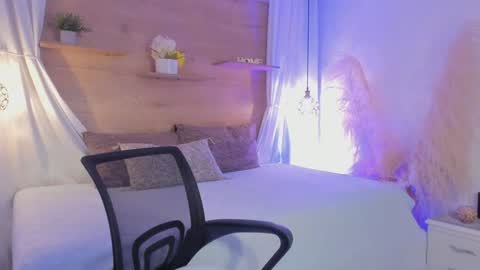 ANTARA REY online show from 12.30.24