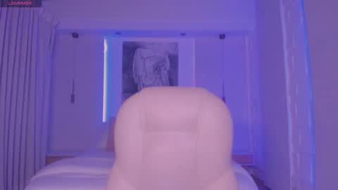 Heidy online show from 10.18.25