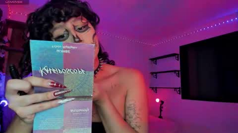 Heka Prudence online show from 03.19.26