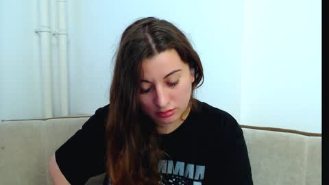 helen_adams_ online show from 12.04.24