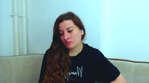 helen_adams_ online show from 01.08.25