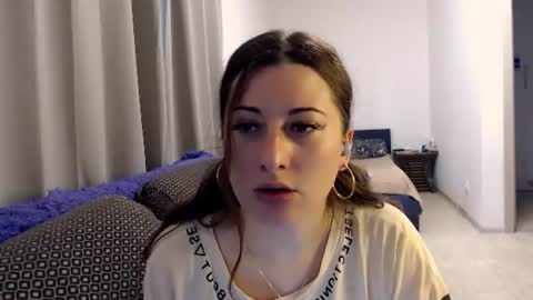 helen_adams_ online show from 06.18.26