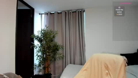 helen_miller online show from 05.26.26