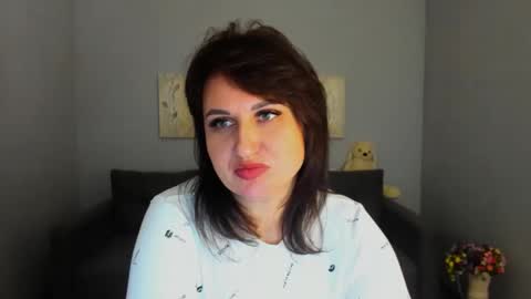 Snapshot of helen_rossi chatting on 11.14.25 Helen online show from 11.14.25