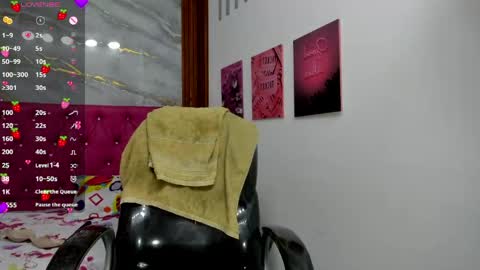 Helen online show from 04.15.26