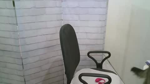 Helen online show from 12.14.25