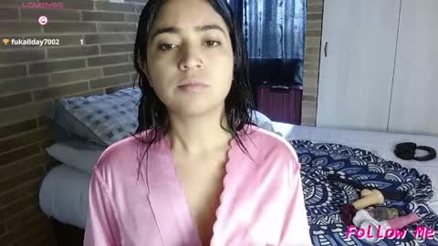  Only 18 cyrus online show from 04.05.26