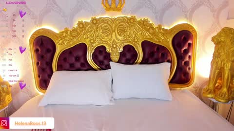 H E L E N A  online show from 12.23.24