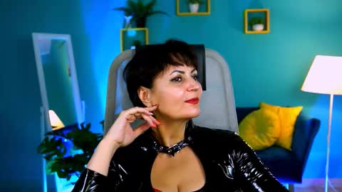 helenbeler online show from 11.07.25