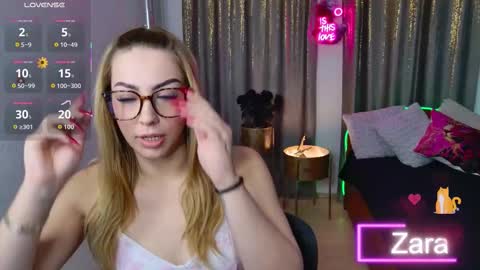 Snapshot of heleneengel chatting on 11.29.25 heleneengel online show from 11.29.25