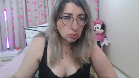 helenenigma online show from 02.09.26