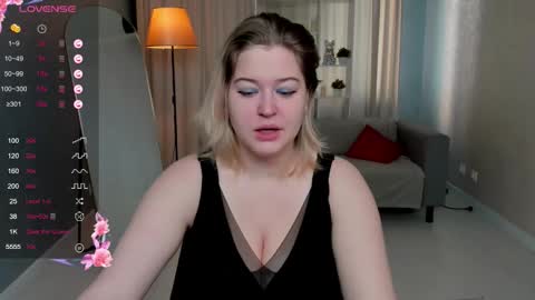 helenhartt online show from 10.20.25