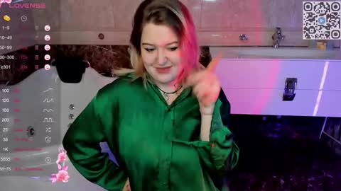 helenhartt online show from 11.16.25