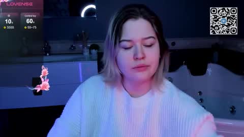 helenhartt online show from 11.23.25