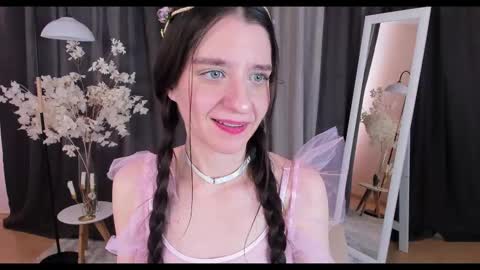 Helen online show from 02.18.25