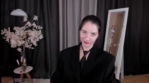 Helen online show from 03.12.25