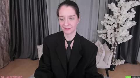 Helen online show from 03.12.25