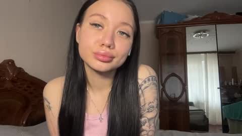 lilian online show from 04.12.26