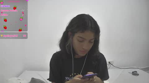 Helia Transfem and Amy online show from 01.14.25