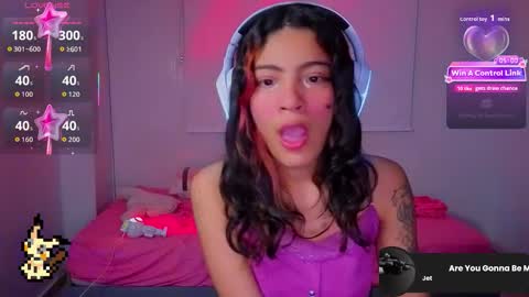 Helia Transfem and Amy online show from 12.16.25