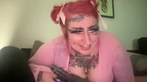 Snapshot of hell0kittyblood chatting on 02.23.25 Bunnie Rotz online show from 02.23.25