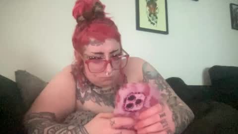 Snapshot of hell0kittyblood chatting on 02.23.25 Bunnie Rotz online show from 02.23.25