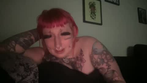 Snapshot of hell0kittyblood chatting on 02.26.25 Bunnie Rotz online show from 02.26.25