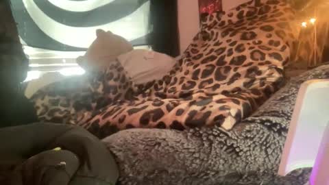 Snapshot of hell0kittyblood chatting on 12.16.25 Bunnie Rotz online show from 12.16.25