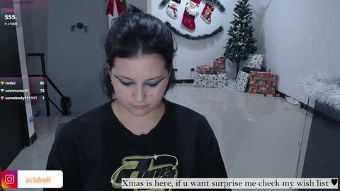 Snapshot of hell_dancer_ chatting on 12.17.24 Lexa online show from 12.17.24