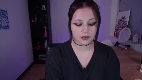 Snapshot of hell_dancer_ chatting on 09.19.25 Lexa online show from 09.19.25