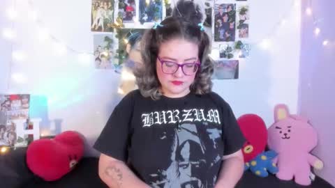 hellen online show from 11.28.25