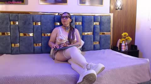 Hellen.  online show from 04.09.26