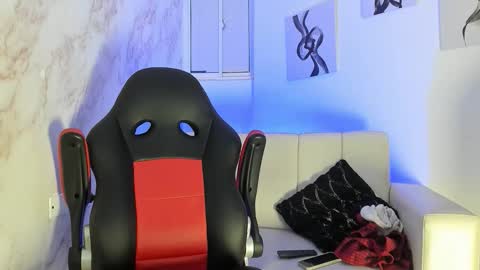 hellen_rice online show from 11.19.25