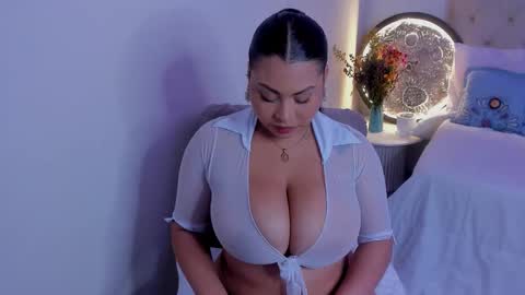 hellenamazing online show from 12.17.25