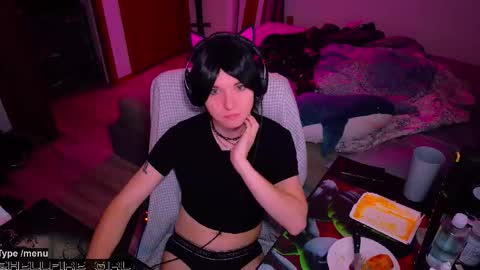 Hayley online show from 11.11.25