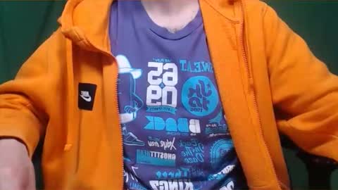 Snapshot of hellfreemax2 chatting on 12.21.25 hellfreemax2 online show from 12.21.25