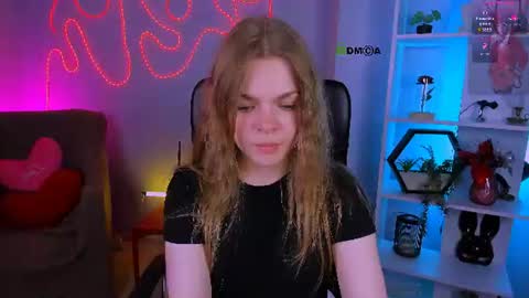 Snapshot of helli_belli chatting on 07.15.26 Helli online show from 07.15.26