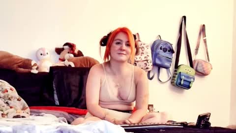 HellienaDesroser online show from 09.28.25