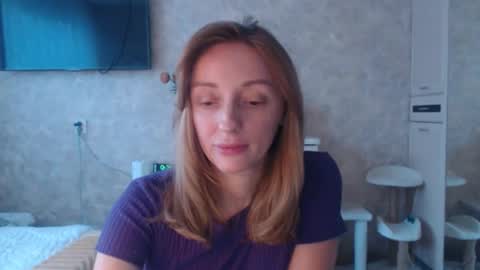 Snapshot of hellokittykaty chatting on 02.12.26 Victory online show from 02.12.26