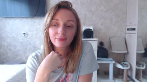 Snapshot of hellokittykaty chatting on 03.02.26 Victory online show from 03.02.26