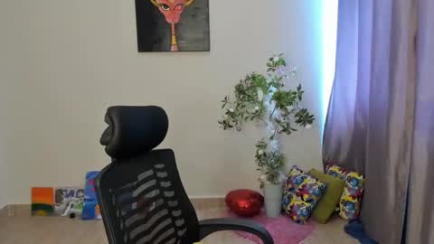 Sandy online show from 12.16.24