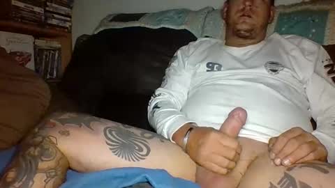 helpmecumhard4uxxx online show from 02.02.26