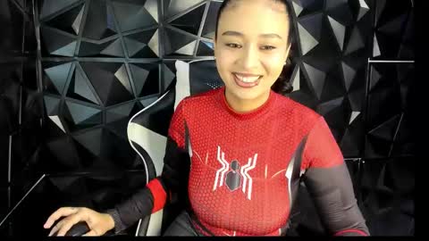 Snapshot of heluehorny13 chatting on 10.26.25 heluehorny13 online show from 10.26.25