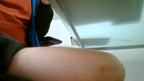 hennes6 online show from 12.01.25