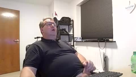 henrikrp1971 online show from 10.03.25